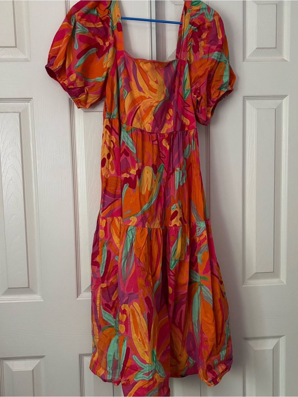 Vibrant Puff-Sleeve Midi Dress in Orange & Pink